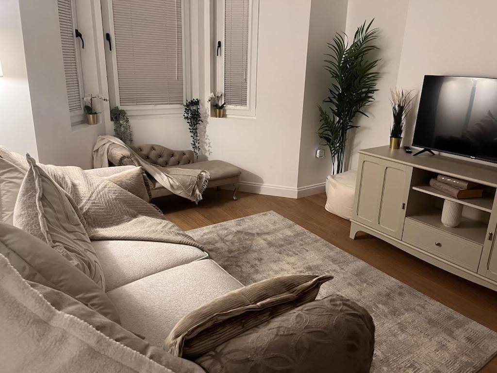 Gorgeous 2 Floor 3 Bed Apartment St Leonards-on-Sea Esterno foto