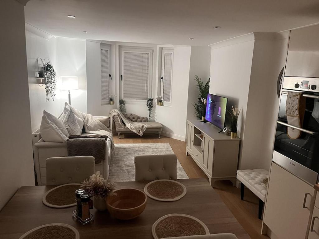 Gorgeous 2 Floor 3 Bed Apartment St Leonards-on-Sea Esterno foto